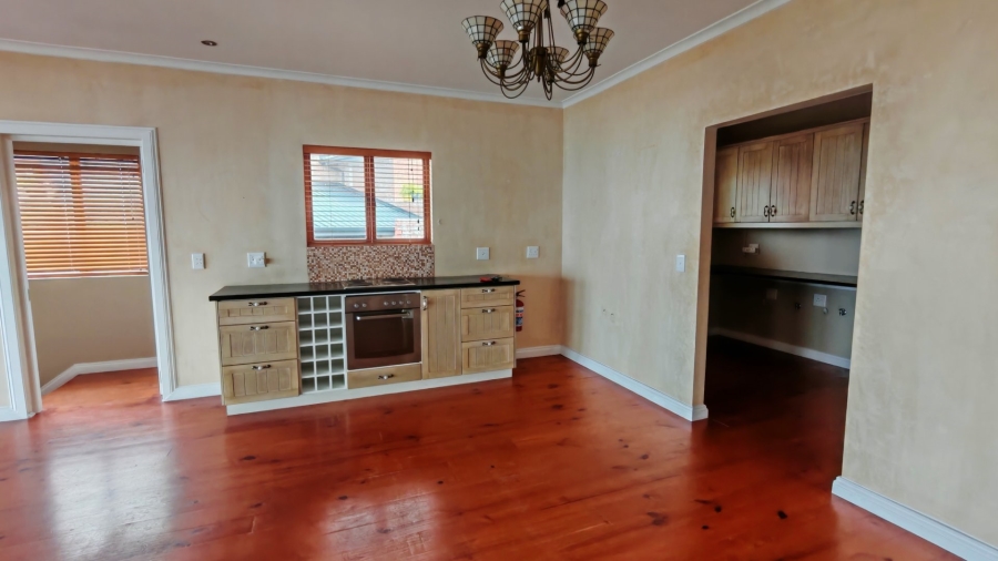 3 Bedroom Property for Sale in Herolds Bay Western Cape